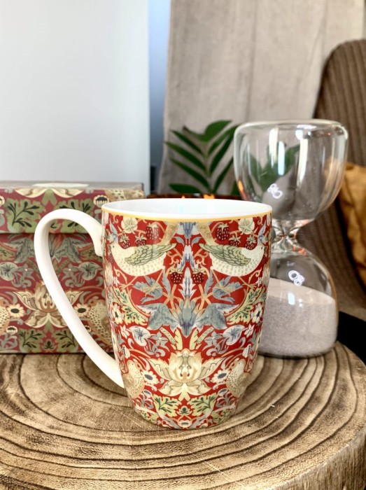 kubek-classic-380-ml-strawberry-thief-red-william-morris-4.jpg