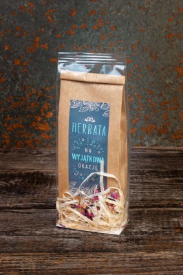 Mieszanka zielonej herbaty Sencha z bananem melonem kandyzowanym i płatkami kwiatów
