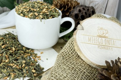 Tradycyjna zielona herbata Sencha wymieszana z ziarenkami prażonego ryżu