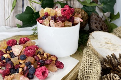 Bogata mieszanka owocowa bez hibiskusa z czarną porzeczką i malinami