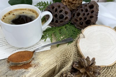 Kawa z nutą deseru adwokat w filiżance PysznyKubek